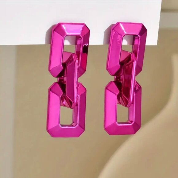 Dark Pink Metallic Electroplated Acrylic Geometric Chain Design Dangle Earrings - Picture 1 of 2